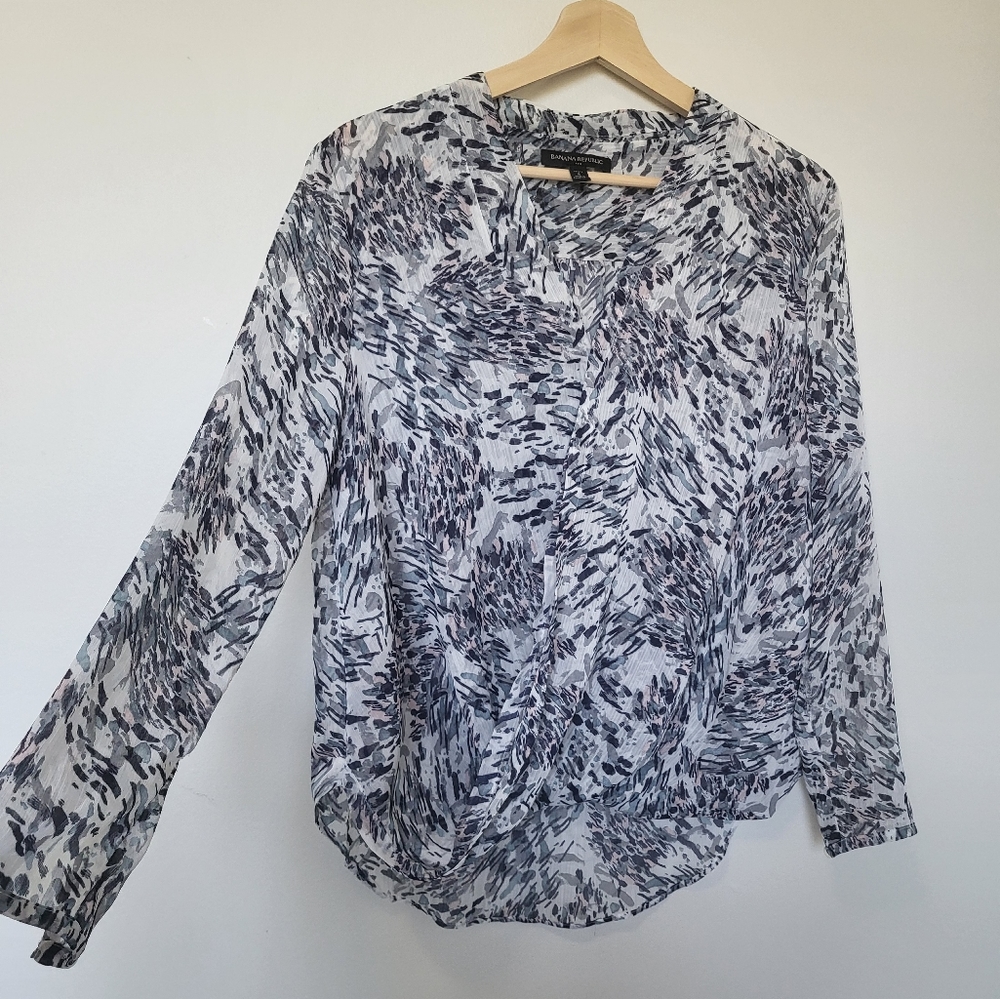 Banana Republic long sleeve wrap top - Picture 1 of 6